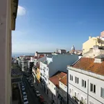 Rent 3 bedroom apartment in Lisbon