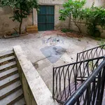 Rent 6 bedroom apartment of 167 m² in Palermo