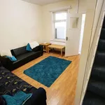 Rent 3 bedroom flat in West Midlands