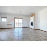 Alugar 3 quarto apartamento em Soure 