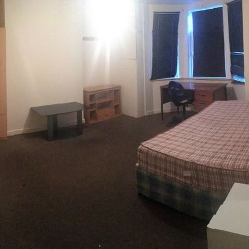 Shared accommodation to rent in Wakefield, West Yorkshire WF1