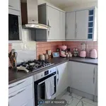 Flat to rent in Rosetrees, Guildford GU1