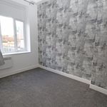 Rent 4 bedroom flat in South East England