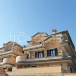 Affitto 5 camera appartamento di 131 m² in Roma