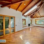 Rent 6 bedroom house of 400 m² in Rome