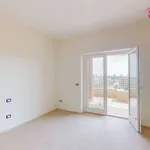 Rent 3 bedroom apartment of 90 m² in Rome