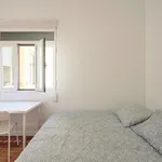 Rent 16 bedroom apartment in Lisbon