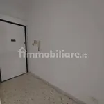 Affitto 3 camera appartamento di 95 m² in Taranto