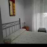 Alquilo 4 dormitorio casa de 100 m² en Huelva']