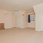 Rent 2 bedroom flat of 106 m² in Cherwell District