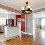 3 bedroom house of 18460 sq. ft in Toronto (Birchcliffe-Cliffside)