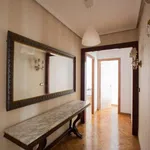 Rent a room of 150 m² in valencia