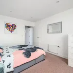 Rent 2 bedroom flat in Brighton