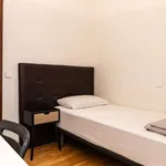 Rent a room of 90 m² in madrid