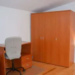 Rent a room of 85 m² in lisbon