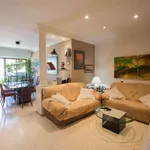 Rent a room of 140 m² in valencia