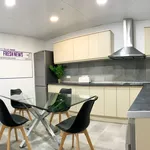 Rent 4 bedroom apartment of 12 m² in Madrid