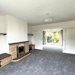 Rent 3 bedroom flat in North West England