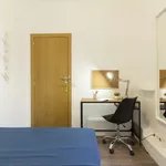 Rent a room of 83 m² in madrid