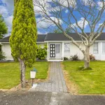 Rent 3 bedroom house of 170 m² in Upper Hutt