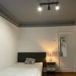 Rent a room in lisbon