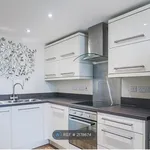 Rent 3 bedroom flat in East Midlands