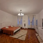 Rent 3 bedroom apartment of 90 m² in Brasov