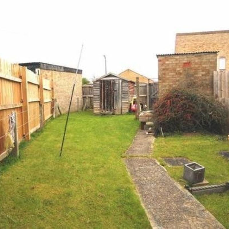 Terraced house to rent in Crawford Close, Freshbrook, Swindon SN5
