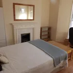 Rent 5 bedroom house in Wales