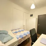 Rent a room in madrid