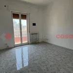 Affitto 3 camera appartamento di 90 m² in Taranto