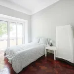 Rent a room in lisbon