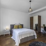 Rent a room of 186 m² in Stuttgart