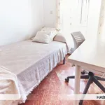 Rent 2 bedroom apartment of 10 m² in Seville