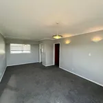 Rent 2 bedroom house in Kaipātiki