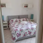 Rent 3 bedroom house of 90 m² in Roma