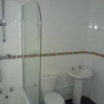 Rent 4 bedroom flat in Wales