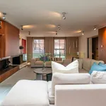 Rent 4 bedroom house of 236 m² in Chelsea,