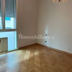 Rent 5 bedroom apartment of 150 m² in Padua