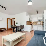 Pronajměte si 3 ložnic/e byt o rozloze 80 m² v Prague