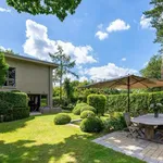 Maison de 1600 m² avec 4 chambre(s) en location à Uccle