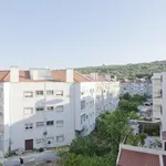 Rent 3 bedroom apartment in Lisbon