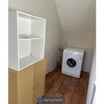 Rent 3 bedroom flat in East Of England