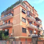 Rent 2 bedroom apartment of 65 m² in Roma