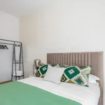 Rent 1 bedroom apartment of 470 m² in Málaga