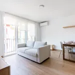 Rent 2 bedroom apartment of 646 m² in Seville