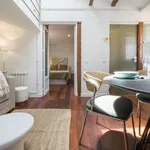 Rent 4 bedroom apartment of 58 m² in Madrid