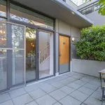 Maison de 925 m² avec 2 chambre(s) en location à Vancouver