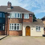 Rent 3 bedroom flat in West Midlands