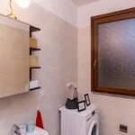 Rent a room of 151 m² in Milan